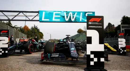 F1 | GP Emilia Romagna 2020, gara: Hamilton vince di forza su Bottas, Mercedes campione per la 7a volta. Ricciardo 3°