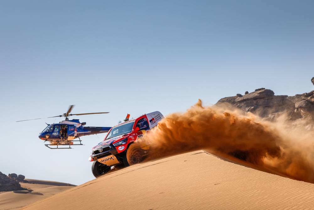Dakar 2021 | Giorno 2: Nasser Al-Attiyah vince la seconda speciale. Gran rimonta delle Honda tra le moto