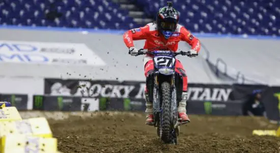 Supercross | Indianapolis #1 2021, Stewart (Yamaha): “Ho lottato con la pista, più che contro gli avversari”