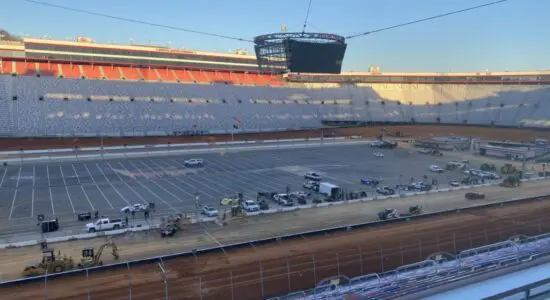 NASCAR | Definito il format di gara per Bristol Dirt