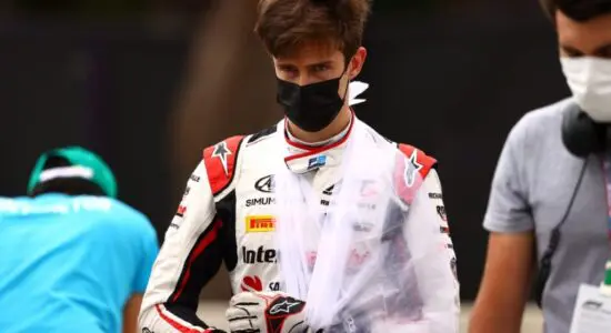 F2 | GP Azerbaijan 2021: Infortunio per Theo Pourchaire