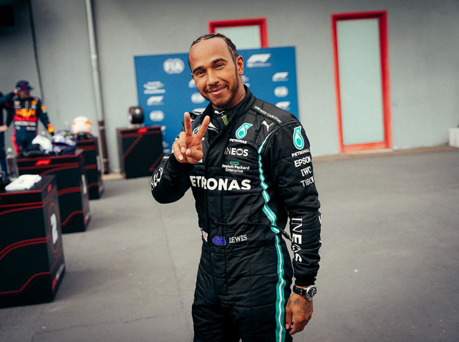 F1 | Nuovo biennale con Mercedes per Lewis Hamilton