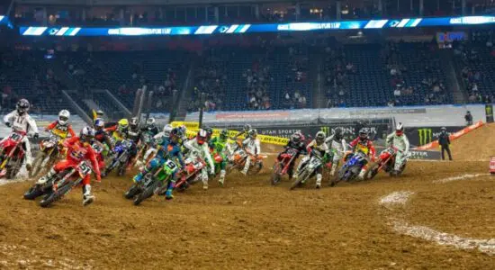 Supercross | Diramato il calendario 2022, stadi di nuovo a piena capienza