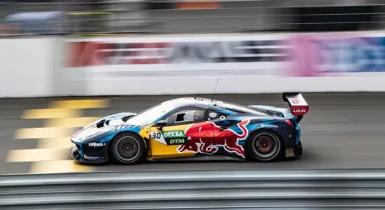 DTM | Norisring 2021, qualifiche Gara 2: Lawson in pole, van der Linde non molla