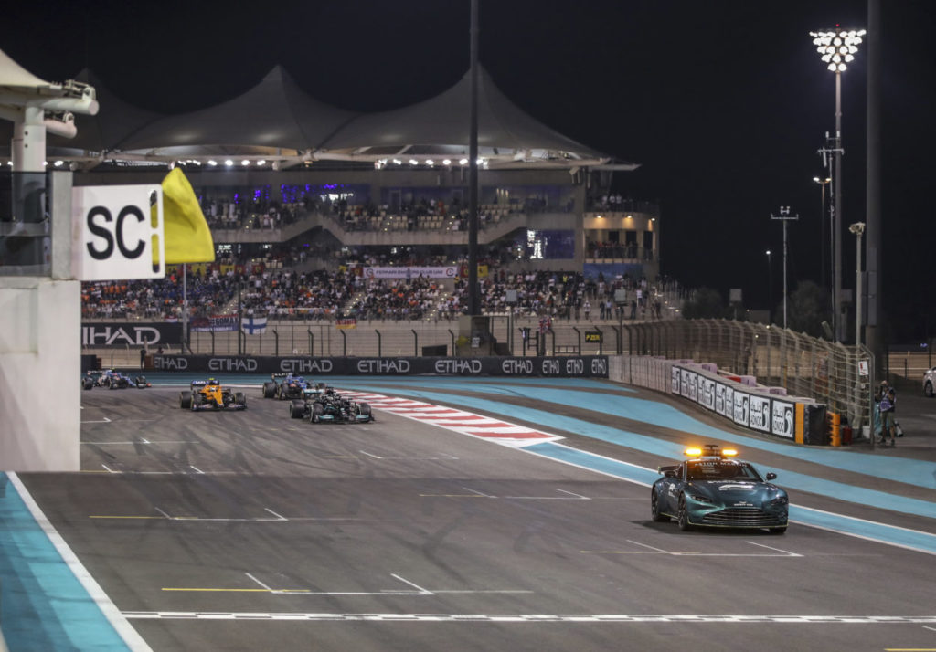 F1 | GP Abu Dhabi 2021, analisi Safety Car: il commento in diretta e la rassegnazione Mercedes via radio