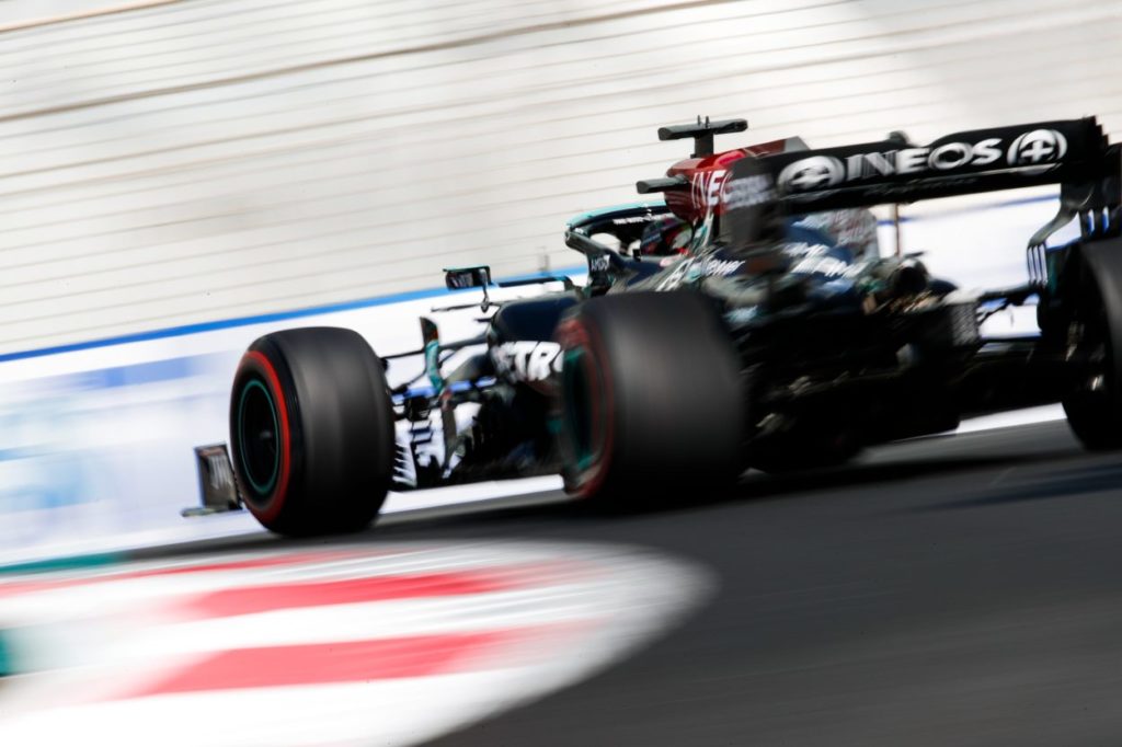 F1 | GP Abu Dhabi 2021, FP2: Hamilton in testa davanti a Ocon, Verstappen quarto