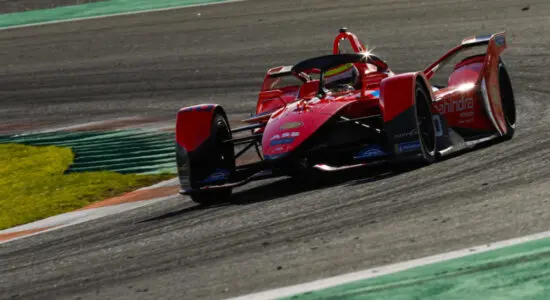 Formula E | Diriyah ePrix 2022: Oliver Rowland conquista le FP1