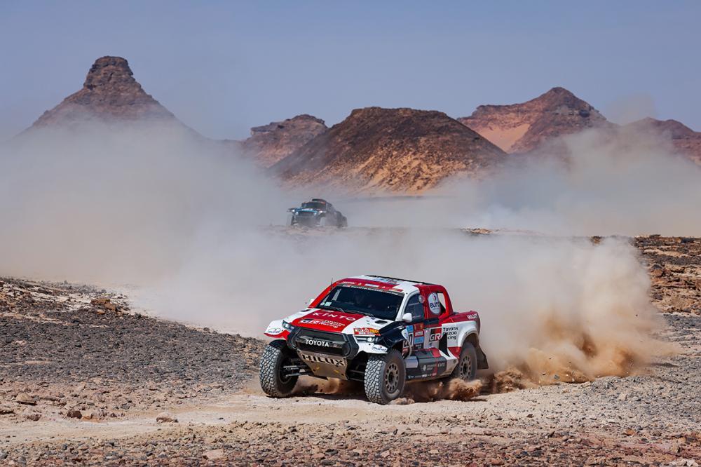 Dakar 2022 | Giorno 9: tripletta Toyota, vince De Villiers