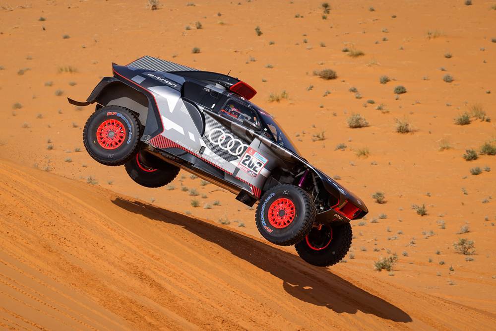 Dakar 2022 | Giorno 3: Carlos Sainz segna il primo trionfo di tappa dell'Audi elettrica