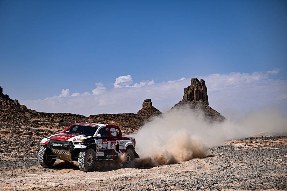 Dakar 2022 | Giorno 9: tripletta Toyota, vince De Villiers