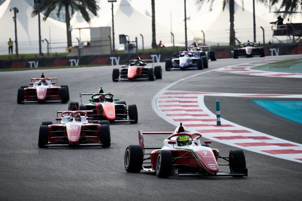 F4 UAE