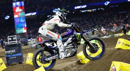 Supercross | Tomac “stecca” la prima sulla Yamaha ma serve tempo