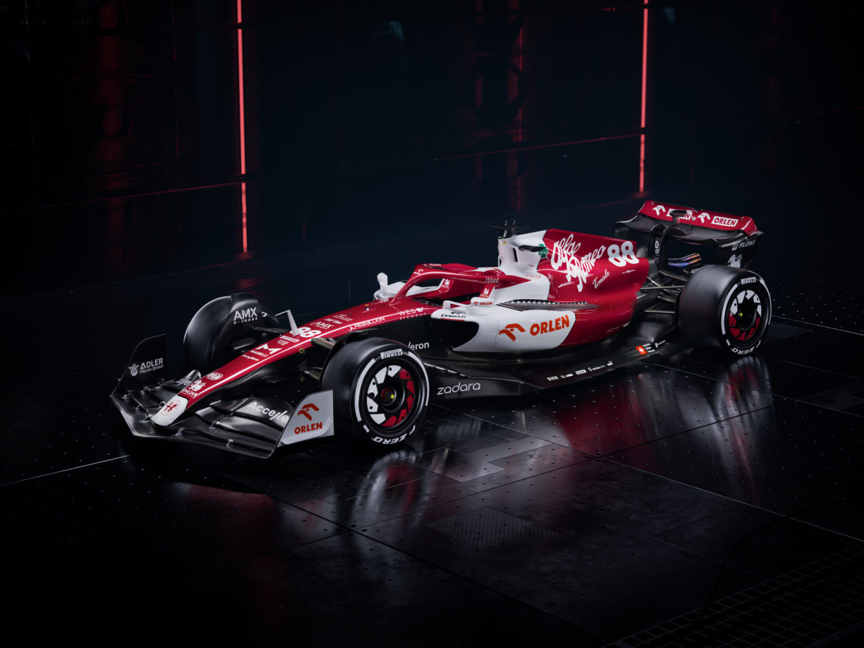 F1 | Alfa Romeo svela la livrea della C42, la monoposto di Bottas e Zhou
