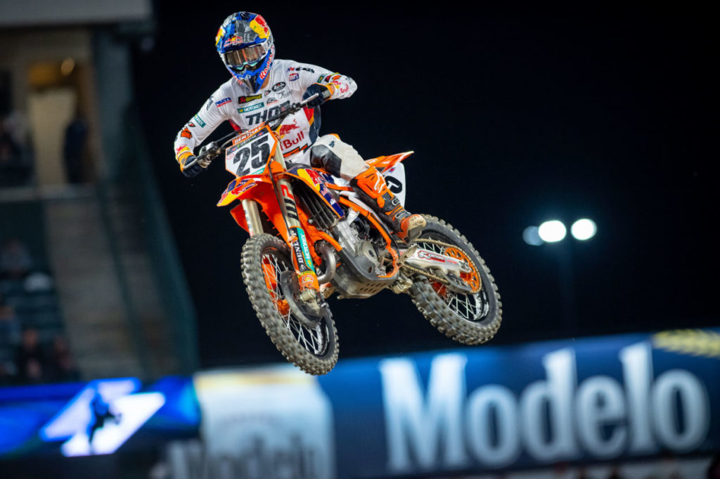 Supercross | Anaheim #3 2022, Musquin (KTM): "Podio perso per un errore, ma sono stato veloce e combattivo"