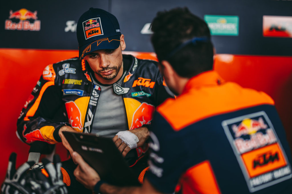 MotoGP | GP Americhe 2022, Oliveira (KTM Red Bull): "Dopo cinque giri la media ha iniziato a slittare"