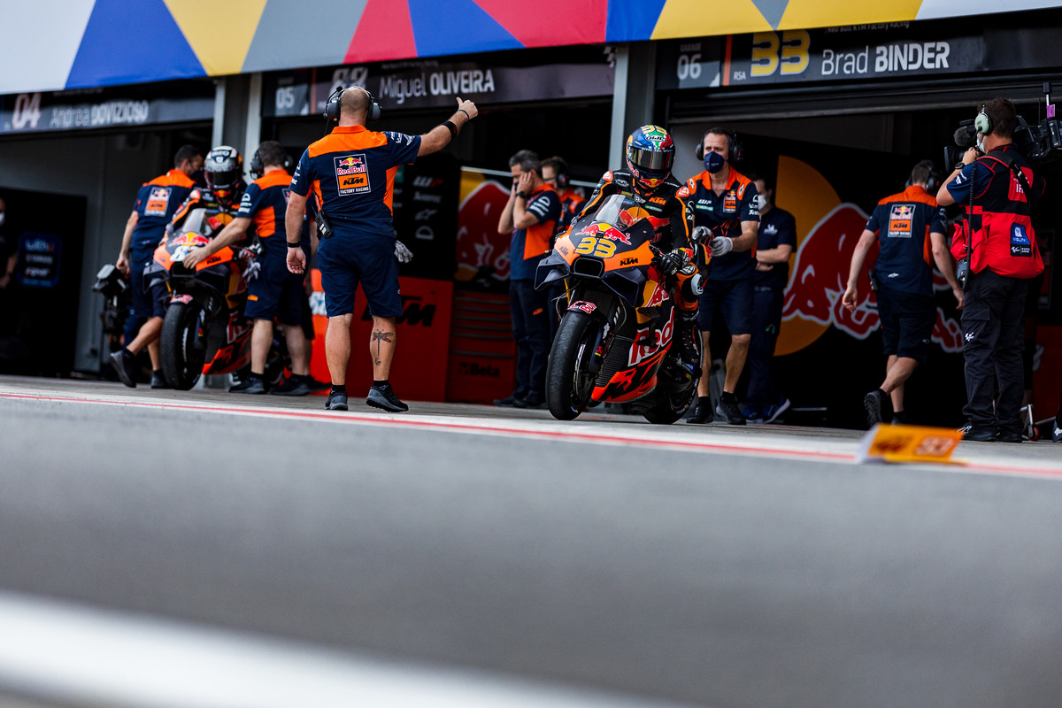 MotoGP | Qualifiche GP Indonesia 2022, le parole del Team KTM Red Bull