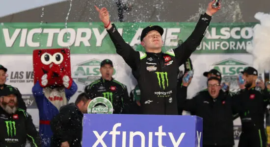 NASCAR | Xfinity Series: Gibbs vince una gara pazza a Las Vegas!