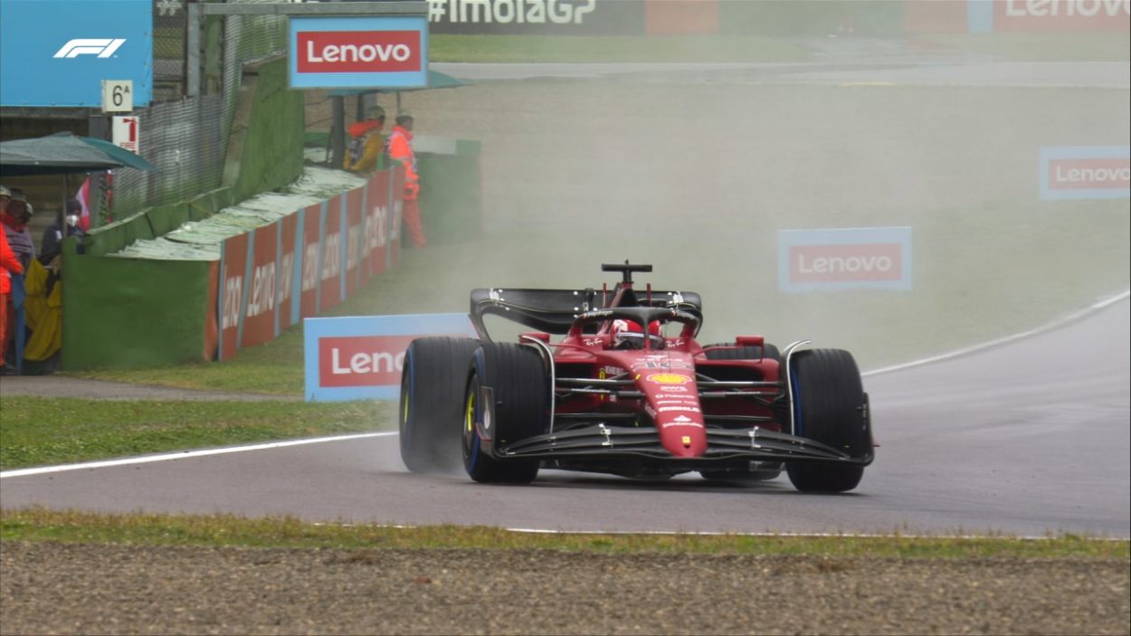 F1 | GP Emilia Romagna 2022, FP1: Ferrari incontenibile sul bagnato, Leclerc comanda su Sainz