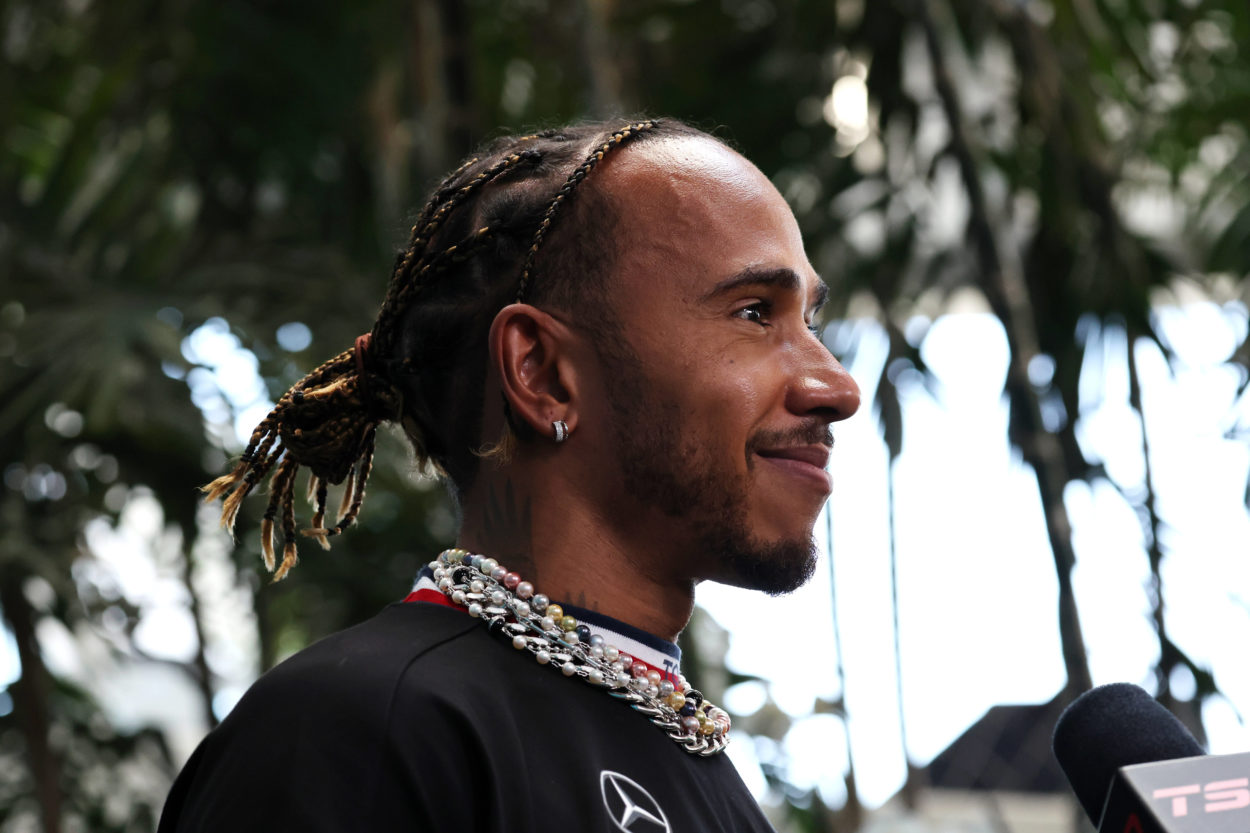 F1 | Underwear e gioielli: Hamilton avrà tempo fino a Monaco per adeguarsi al regolamento