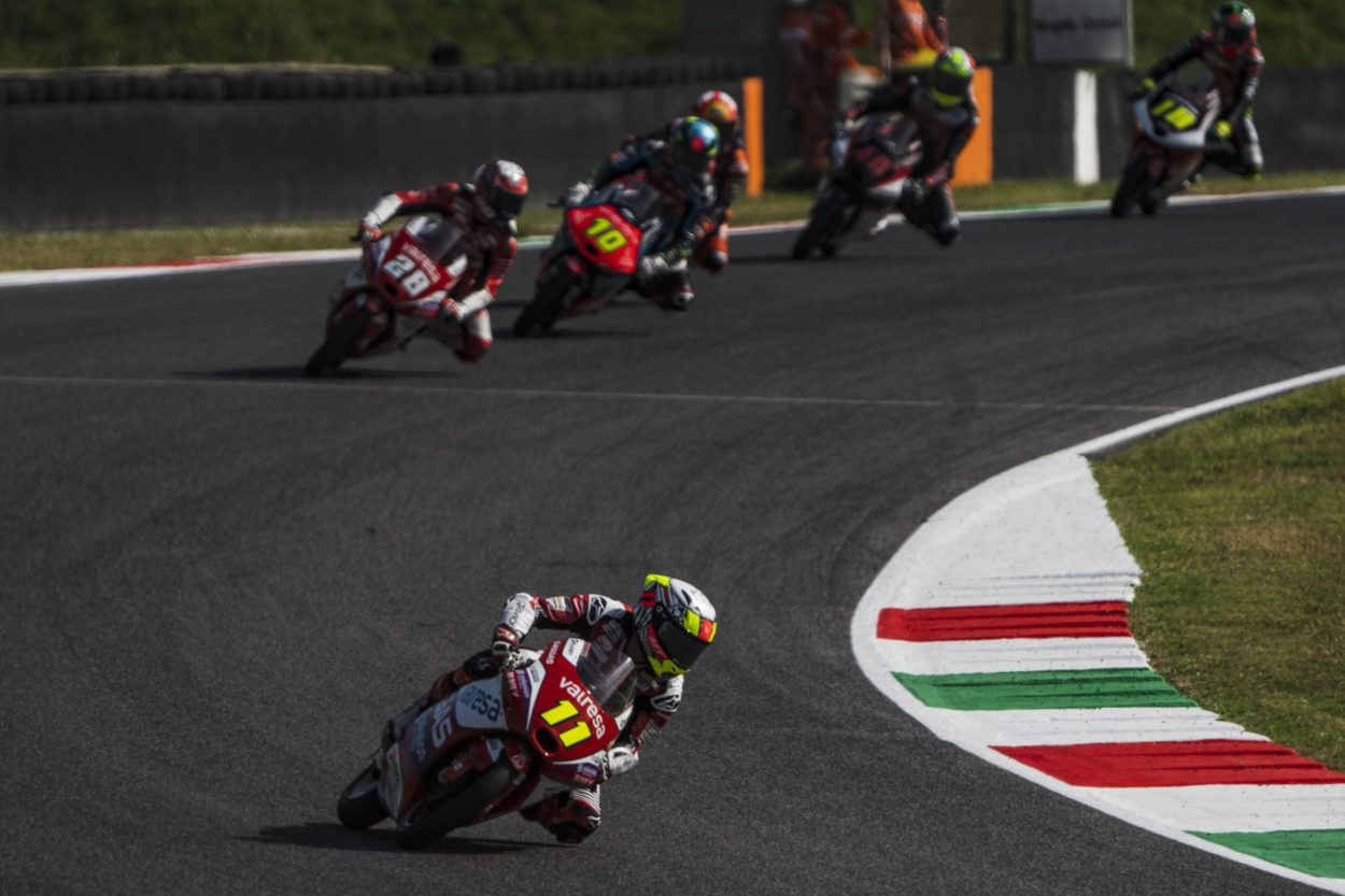 Moto3 | GP Italia 2022, Gara: Guevara primo sul traguardo ma penalizzato, colpo grosso per il mondiale di Sergio García che vince