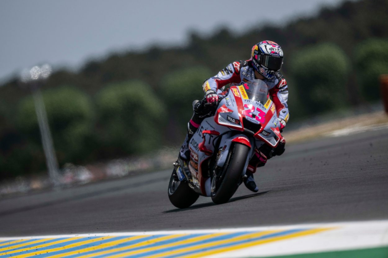 MotoGP | GP Francia 2022, Gara: continua il sogno di Bastianini, terza vittoria dell’anno. Bagnaia kappaò