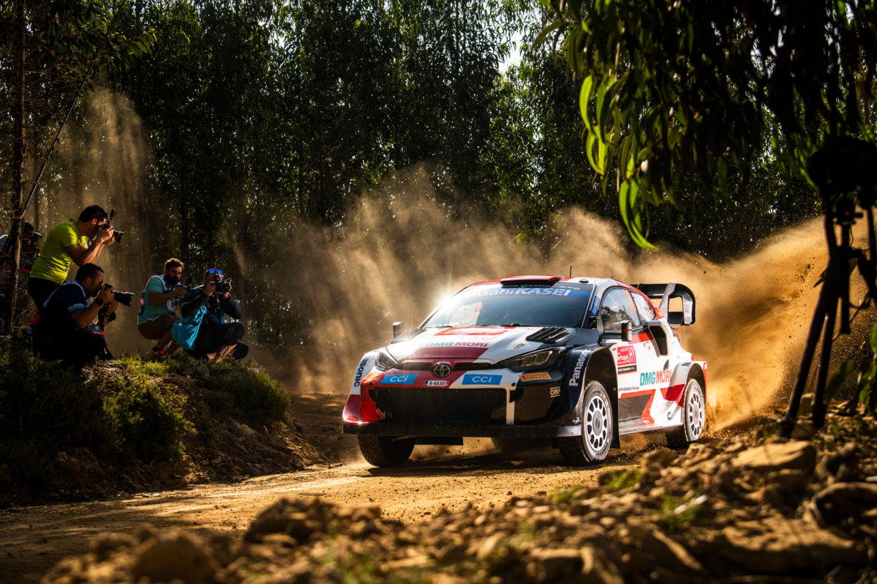 WRC | Rally del Portogallo 2022, PS10-12: tira e molla tra Evans e Rovanperä, Katsuta completa la tripletta Toyota