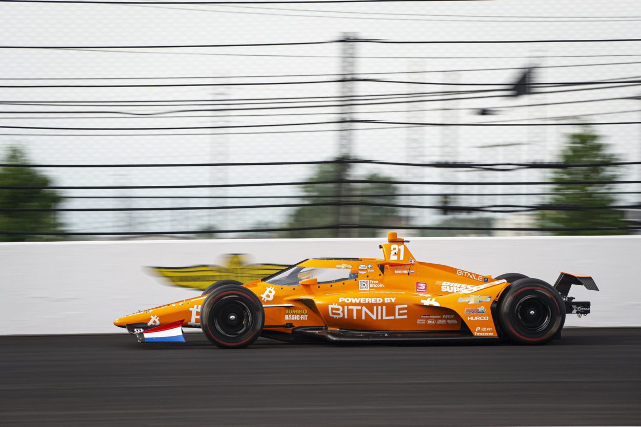 Indycar | Indianapolis 500 2022, qualifiche: pole position provvisoria per Rinus VeeKay