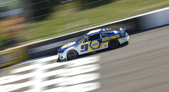 NASCAR | Cup Series: Clamoroso a Pocono, squalificati Hamlin e Kyle Busch, vince Elliott!