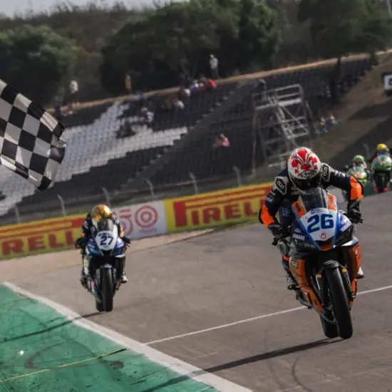 SSP300 | GP Portogallo 2022, Gara 2: Mirko Gennai chiude in bellezza la sua stagione, vittoria in rimonta. Diaz secondo, Vannucci rookie dell’anno