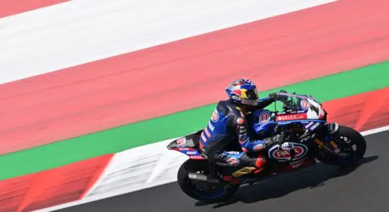 SBK | GP Indonesia 2022, Superpole: Toprak Razgatlıoğlu rifila oltre un secondo a tutti e conquista la pole a Mandalika
