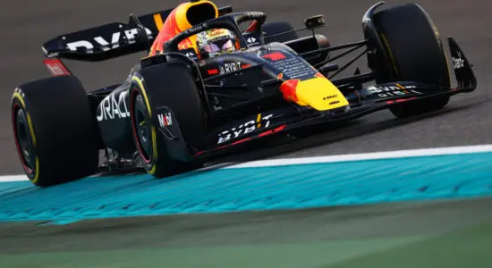 F1 | GP Abu Dhabi 2022, gara: Verstappen vince ancora, Leclerc evita la doppietta Red Bull ed è 2° nel mondiale. Vettel 10° nella gara di addio