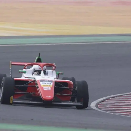 F4 UAE | Kuwait #1 2023: Ugo Ugochukwu trionfa in Gara 2