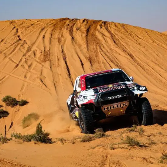 Dakar 2023 | Giorno 6: Al-Attiyah vince ancora, le Audi affondano. Doppietta Husqvarna Benavides-Howes nelle moto