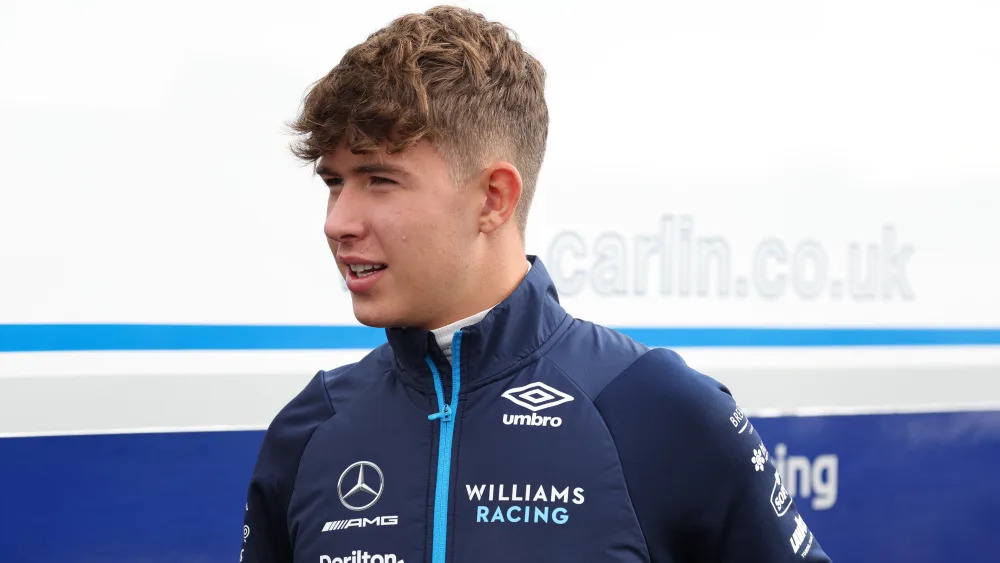 F3 | Oliver Gray debutta con Carlin Racing