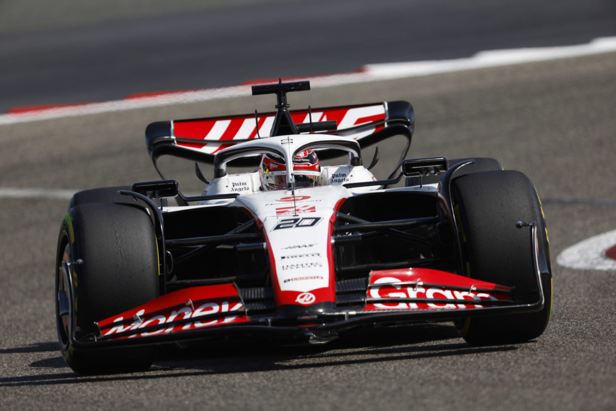 F1 | Test Bahrain 2023, Day 2, Magnussen: "È sempre difficile capire a che punto si è rispetto agli avversari"