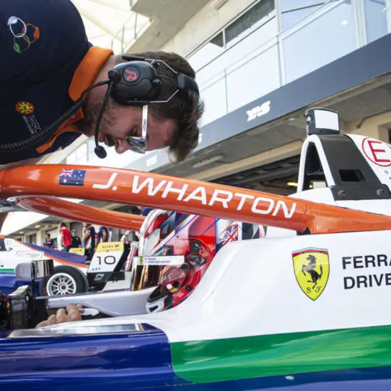 F4 UAE | Abu Dhabi 2023: James Wharton vince Gara 1 e allunga in campionato