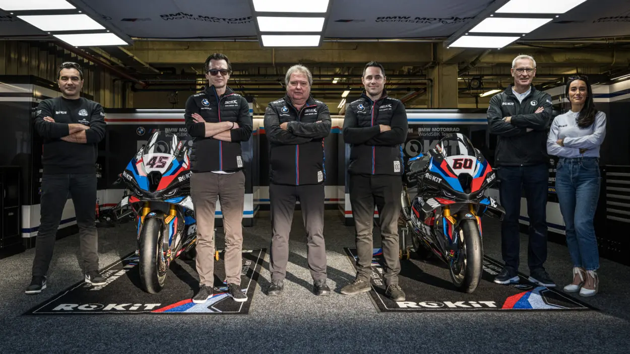 SBK | Presentata la nuova BMW M1000RR ed il team Motorrad ROKiT 2023