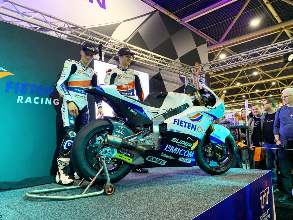 Moto2 | Svelata la livrea 2023 di RW Racing, prolungata la partnership con Fieten Olie