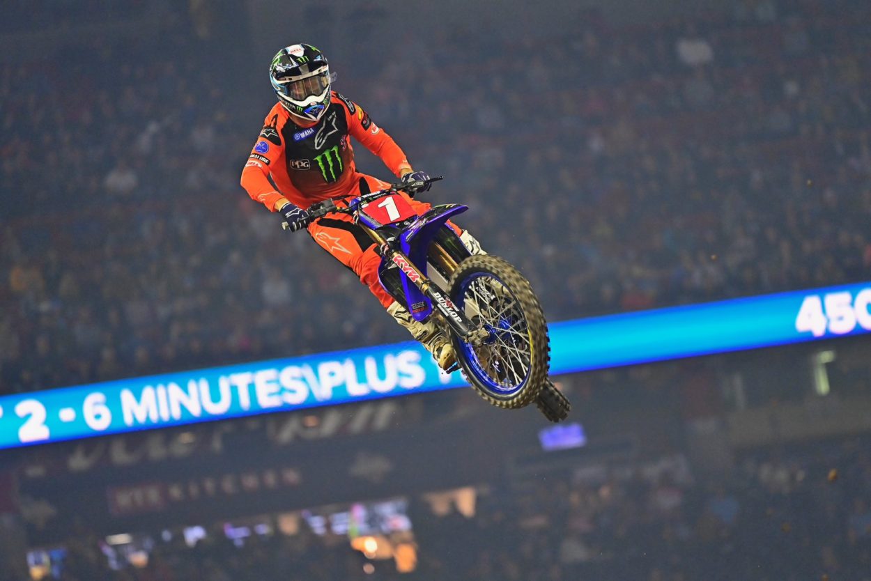 Supercross | Eli Tomac piega Chase Sexton a Houston