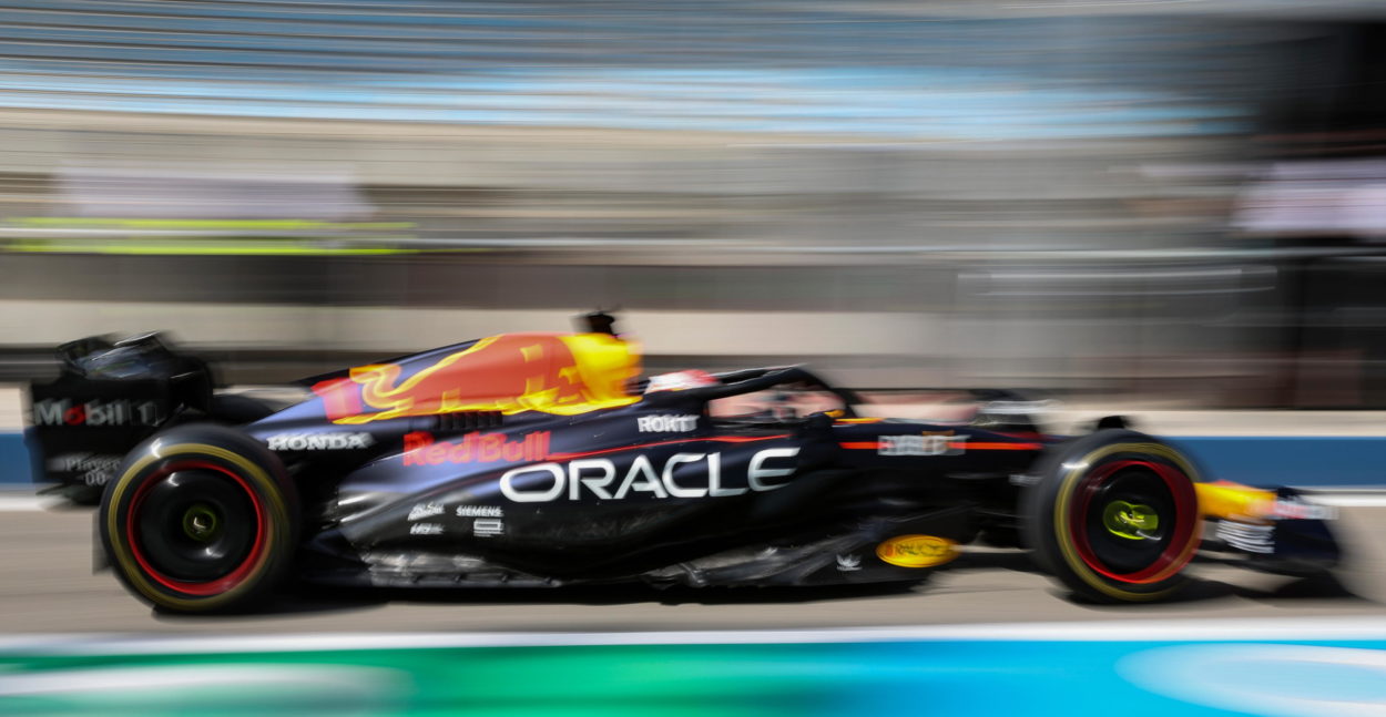 F1 | Test Bahrain 2023, day 1: Verstappen ok al mattino davanti a Sainz