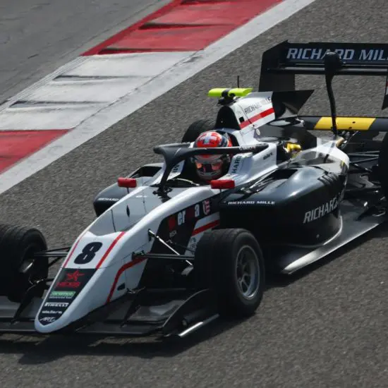 F3 | Test Bahrain 2023: Grégoire Saucy domina nel day 1