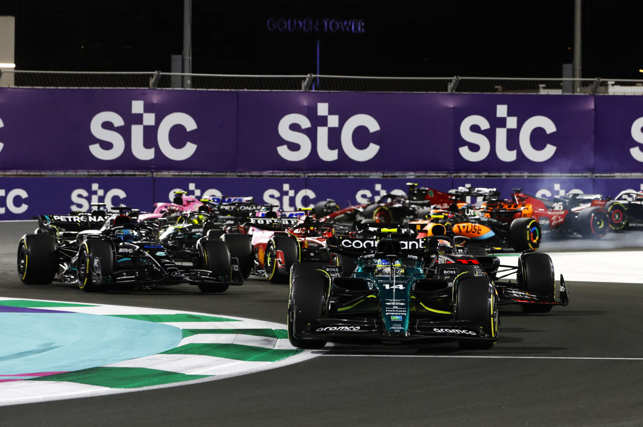 F1 | GP Arabia Saudita 2023. Il pasticcio Aston Martin, il perché della penalità a Fernando Alonso e la lentezza dei commissari