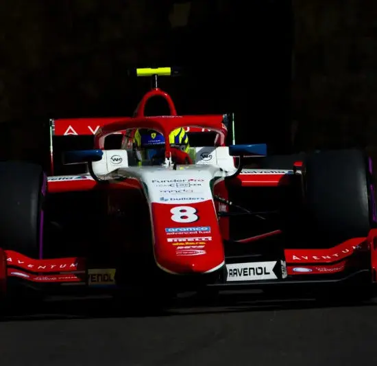 F2 | GP Azerbaijan 2023: Oliver Bearman trionfa nella Feature Race e completa la doppietta