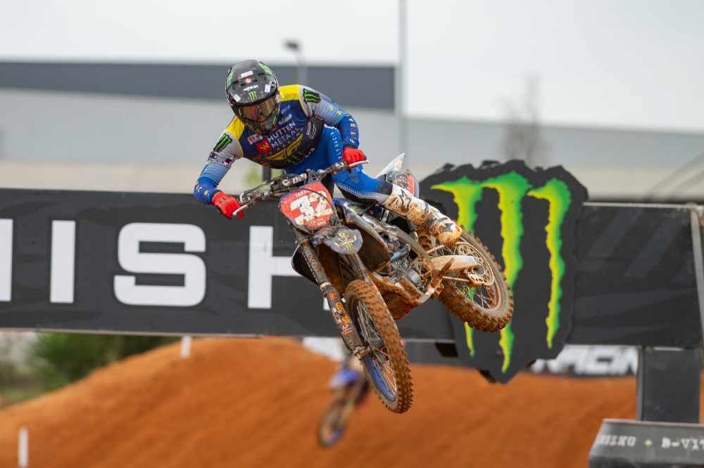 Bonacorsi dei Pata Talenti Azzurri FMI si conferma leader dell’Europeo Motocross 250cc