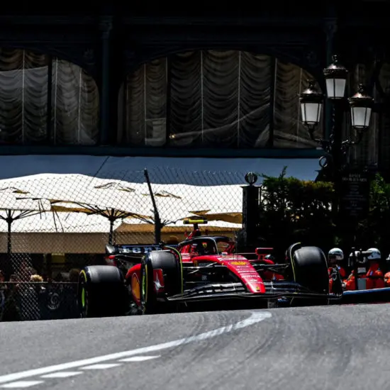 F1 | GP Monaco 2023, FP1: Sainz in testa nel Principato, Albon provoca la bandiera rossa nel finale