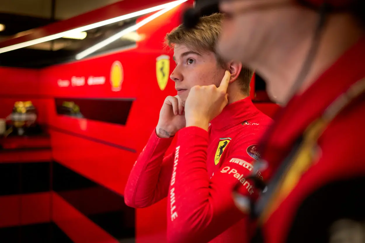 F1 | Robert Shwartzman sulla Ferrari di Sainz nella FP1 del GP Olanda