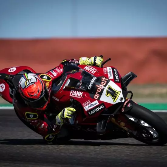 SBK | Round Aragona 2023: Alvaro Bautista trionfa nella Superpole Race grazie ad un magistrale ultimo giro