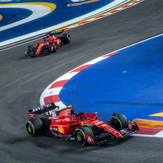 Singapore oggi come quattro anni fa: un inutile astio. La Ferrari non è solo Leclerc (e ci mancherebbe)