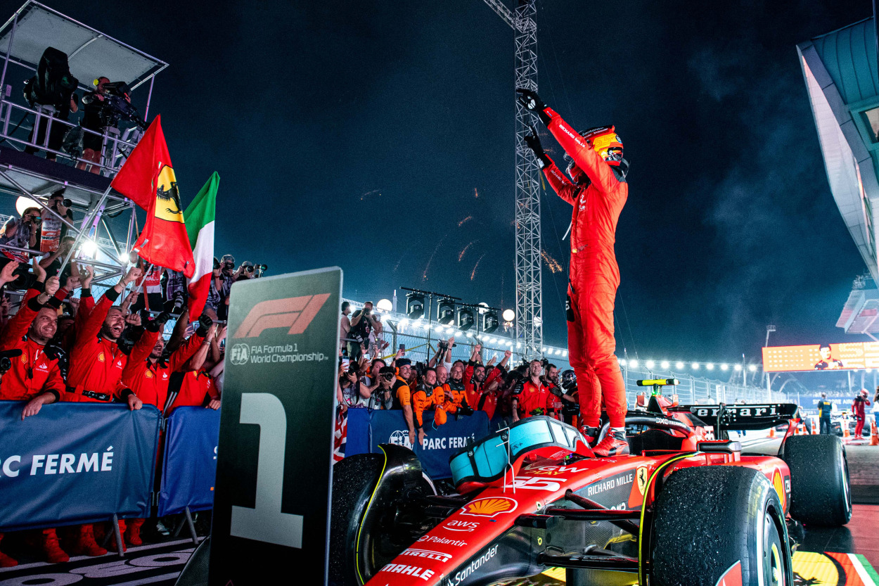 F1 GP Singapore 2023, ascolti TV la vittoria di Sainz vale 2,7