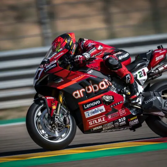 SBK | Round Aragona 2023, gara-1: Bautista cade, Rinaldi raccoglie il testimone